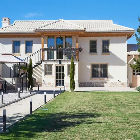 Alma 1910 Villa Starosel