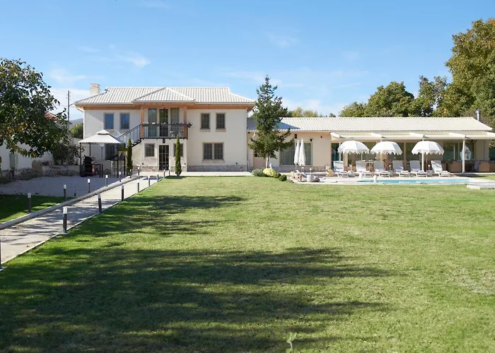 Alma 1910 Villa Starosel